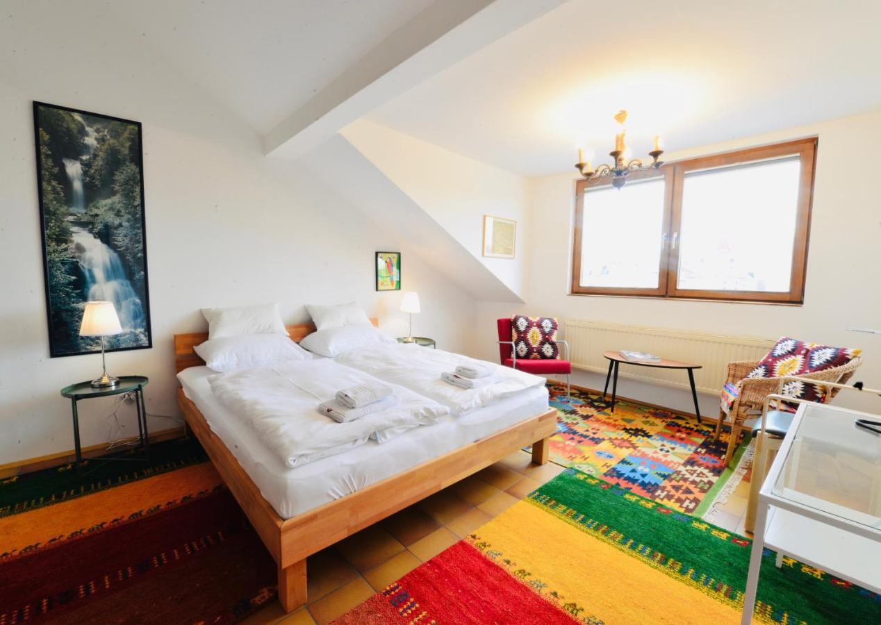 Charming Attic Apartment Near Messe Wien And Center Bagian luar foto