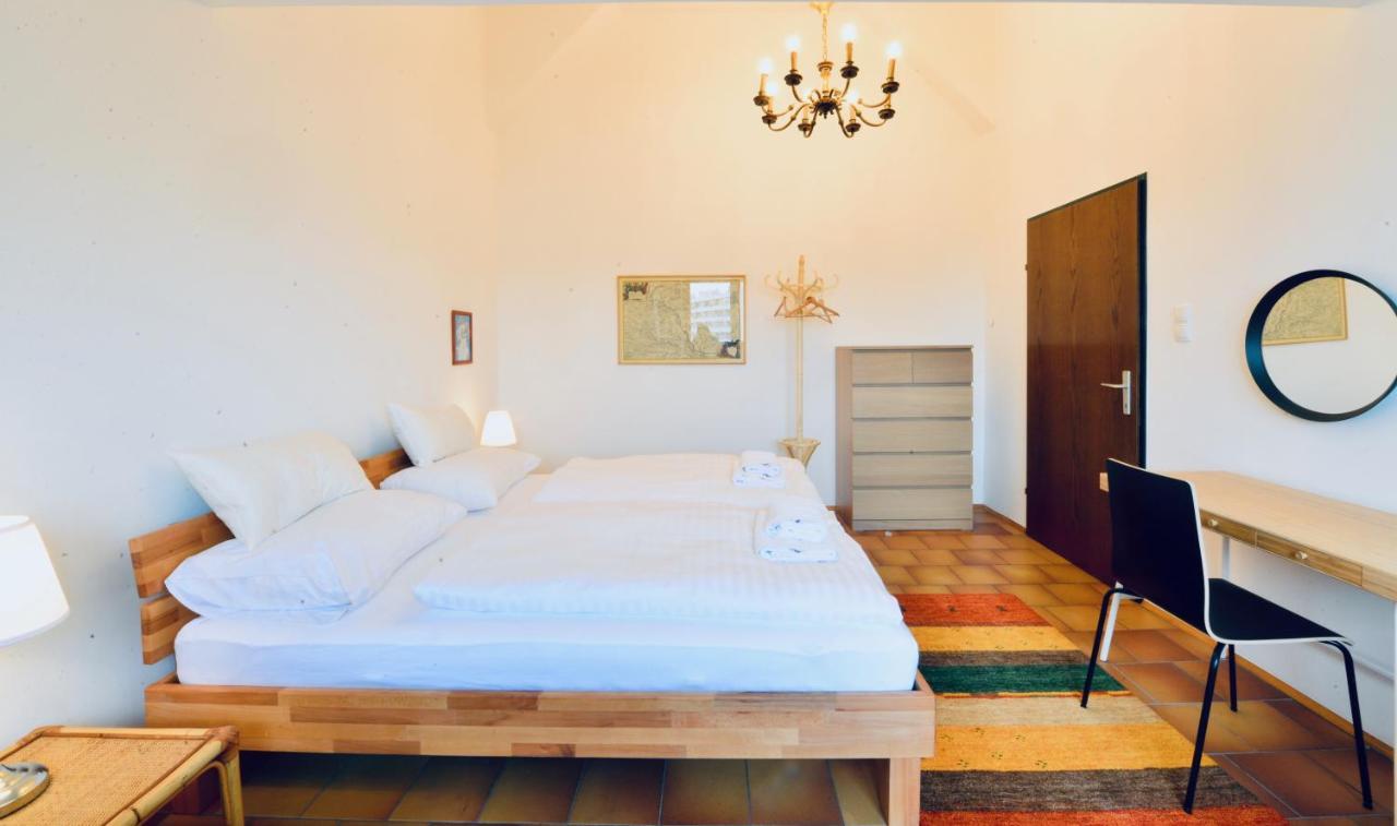 Charming Attic Apartment Near Messe Wien And Center Bagian luar foto