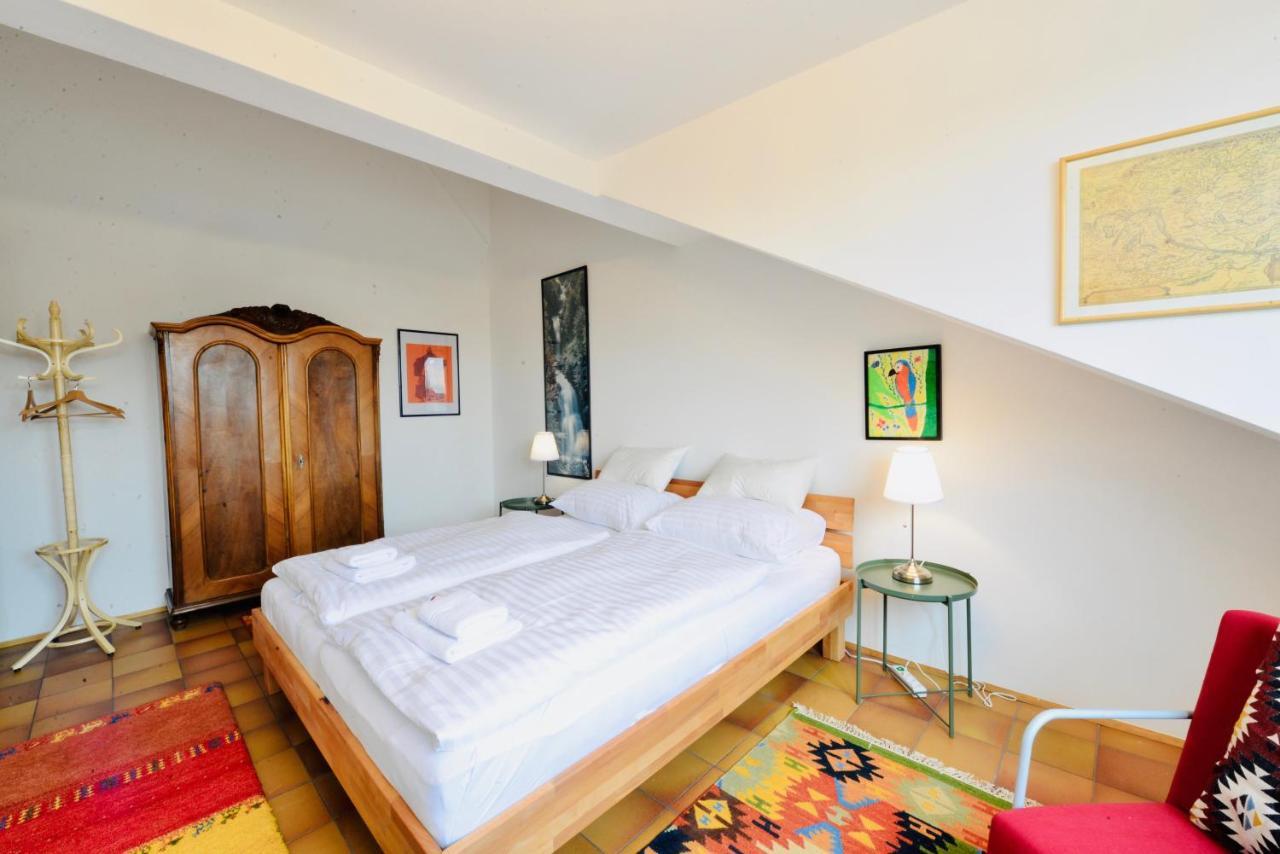 Charming Attic Apartment Near Messe Wien And Center Bagian luar foto